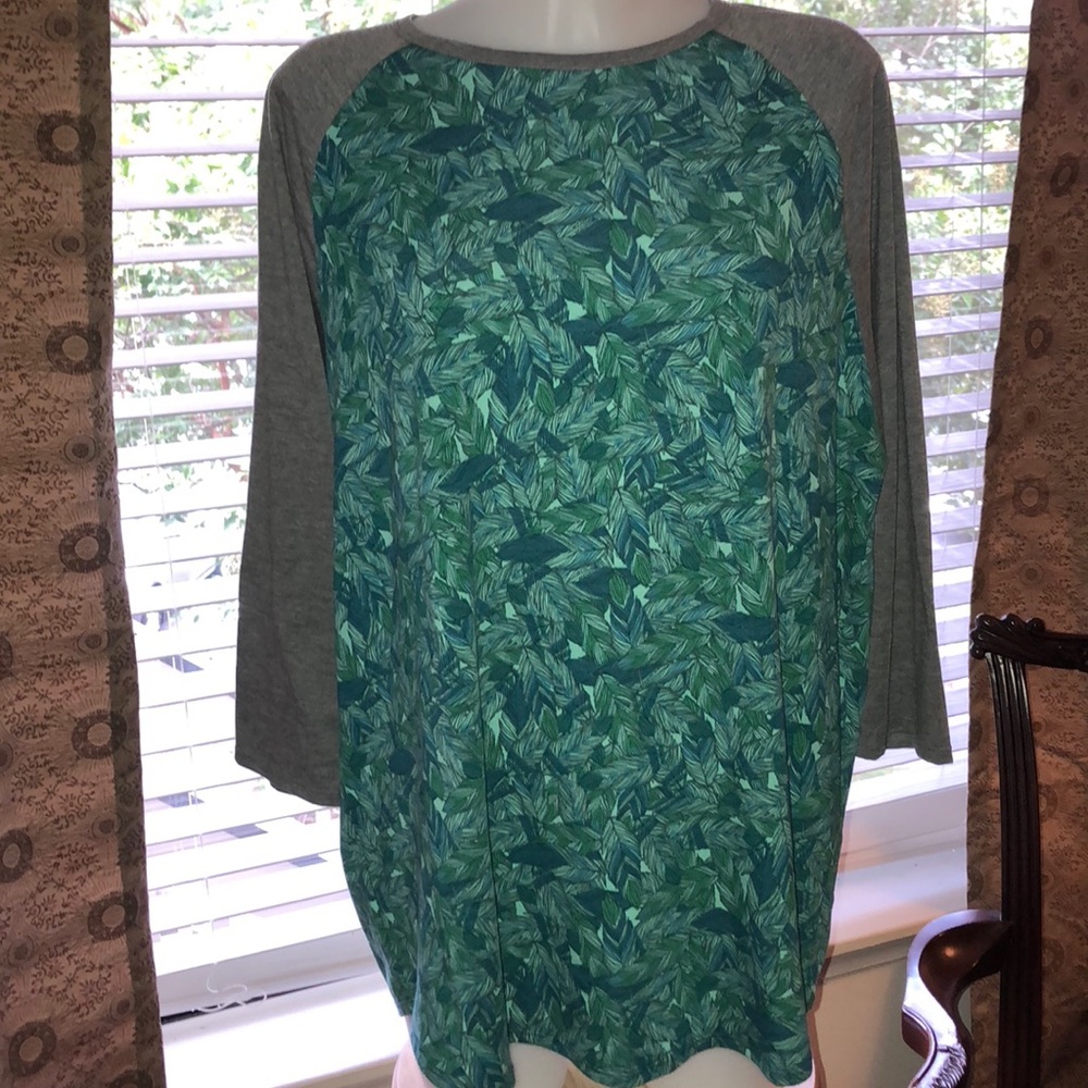LuLaRoe Randy 3XL Feather Print